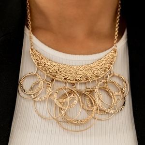 PAPARAZZI "METRO ECLIPSE Necklace